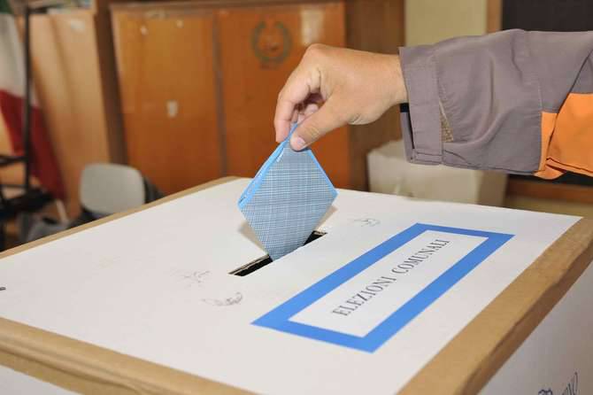 Elezioni 2009  Imperia voto urna urne