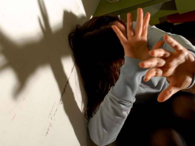 Giornata contro la violenza sulle donne, Uecoop Liguria: «Un violento su cinque ha imparato dal padre»