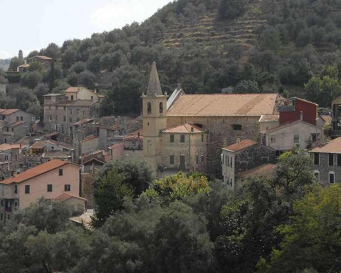 Moltedo in festa per la visita del cardinale Ernest Simoni