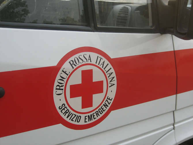 Croce rossa ambulanza generica