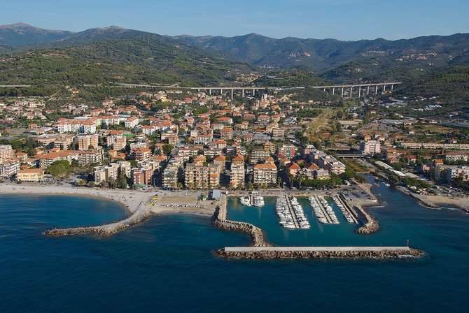 Una veduta di San Bartolomeo al mare