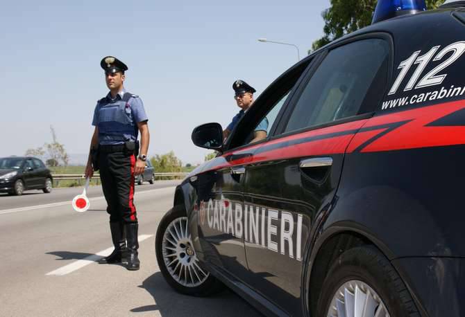 Carabinieri controlli estiva generica