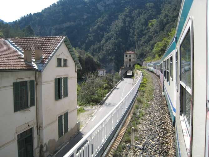 I sindaci della Val Roya chiedono più treni sulla linea Cuneo-Ventimiglia