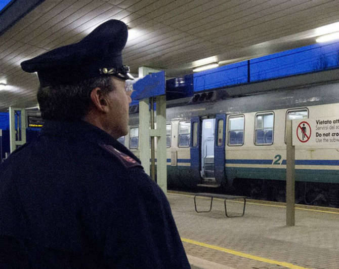 Nessuna aggressione sull’Intercity, Trenitalia: “Un viaggiatore senza biglietto preso in consegna dalla Polfer”