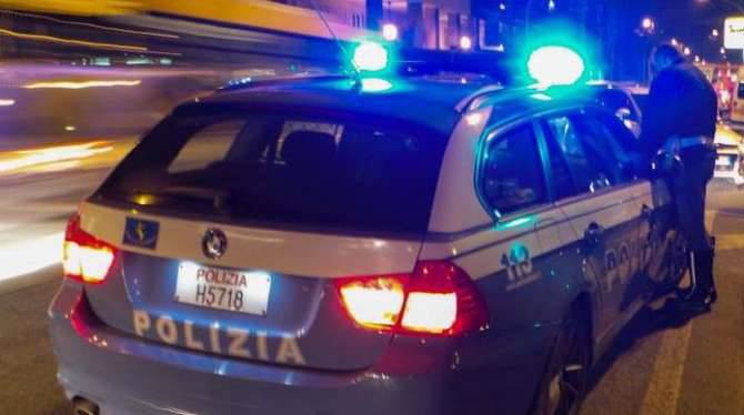 In contromano in corso Marconi a Sanremo, automobilista rischia frontale con la Polstrada