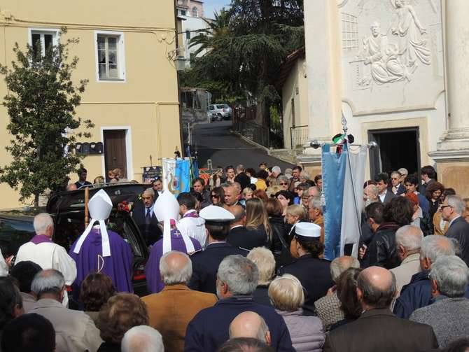 Pompeiana saluta per l’ultima volta il sindaco Rinaldo Boeri, oggi le esequie