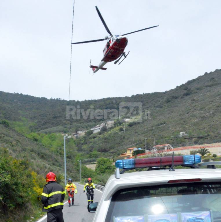 elicottero 115 elisoccorso vigili fuoco 118 croce rossa generica soccorsi