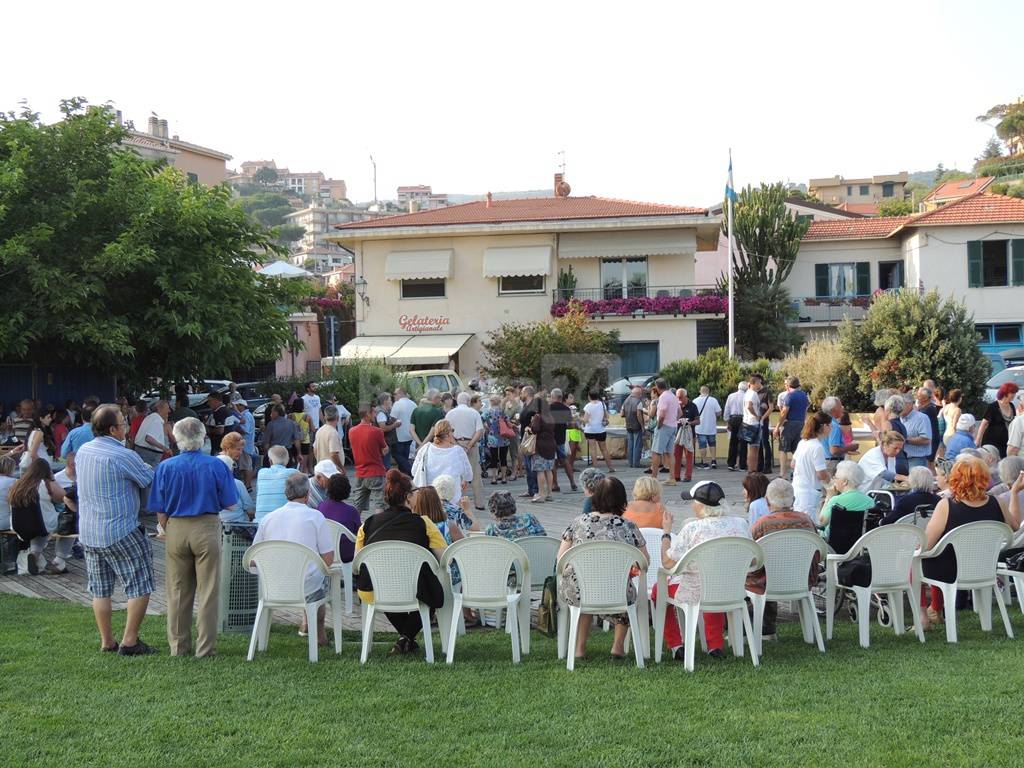 festa in piazza per il neo eletto sindaco Elio Di Placido Santo Stefano al Mare