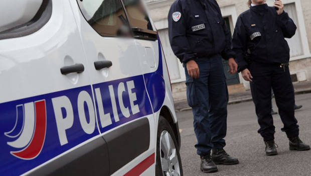 Nizza, sospettate di preparare un attentato islamista: due minorenni incriminate per “associazione a delinquere finalizzata al terrorismo”