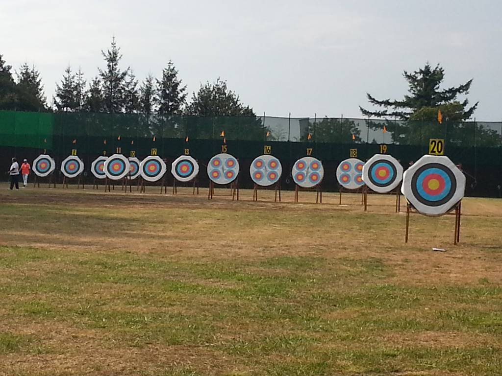 Campionato regionale di tiro con l’arco: pioggia di titoli regionali e medaglie per gli Arcieri Imperiesi San Camillo