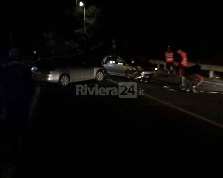 Scontro in via Nazionale tra Imperia e Pontedassio, due feriti e lunghe code