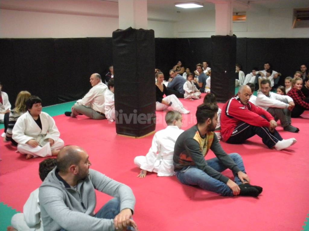 Judo Club Ventimiglia: per la gli auguri di natale la festa con sfida “Genitori vs Figli”