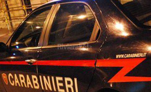 auto carabinieri notte