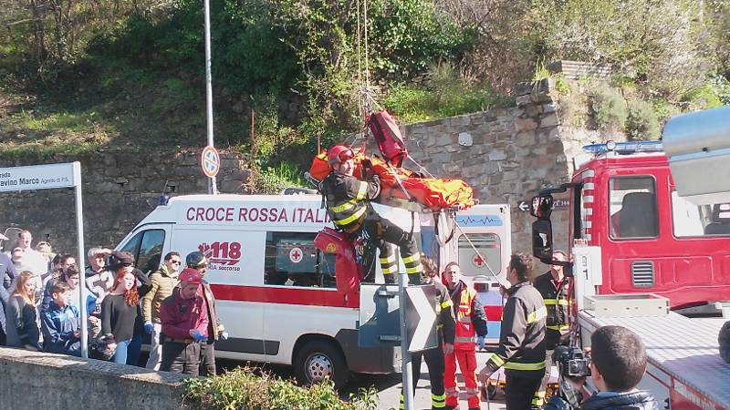 Sanremo, bimbo precipita in rio Val d&#8217;Olivi: i soccorsi