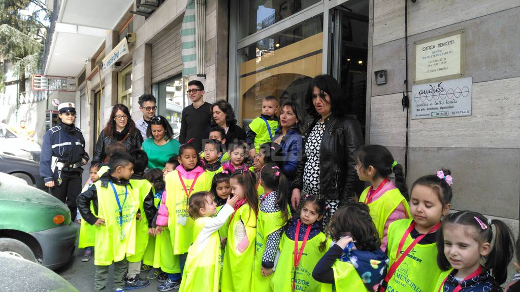 Alla scoperta delle botteghe storiche, a lezione con gli scolari della scuola di Santa Marta