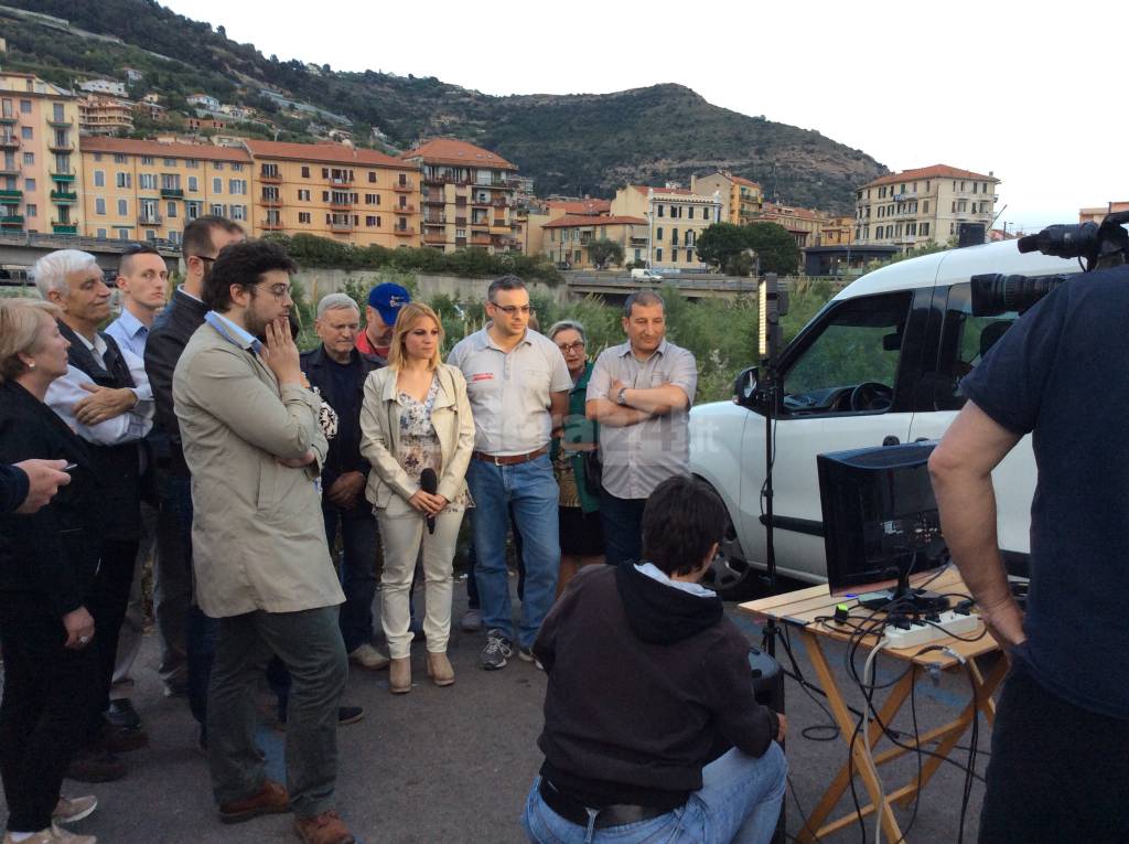 Ventimiglia, la tendopoli sul Roja in onda nel programma di Del Debbio