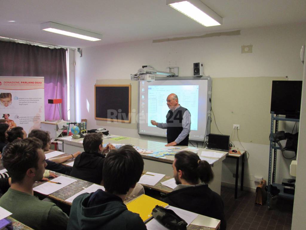 I Volontari A.I.D.O. al Liceo Scientifico Vieusseux per parlare di donazione e trapianto