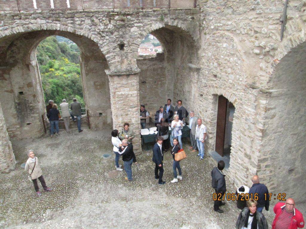 Inaugurata la mostra fotografica e documenti-storici relativi a Sandro Pertini al Castello di Dolceacqua