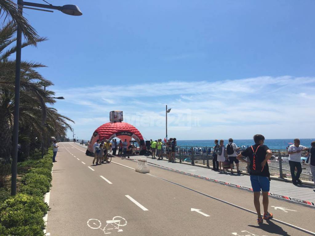 Sulla pista ciclabile in scena l'Acquathlon di Ospedaletti