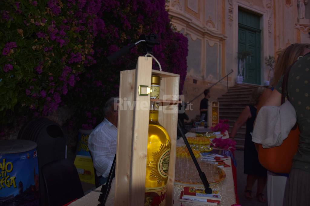 "La scuola cattolica" di Albinati strega la notte di Cervo dialogando con Vecchioni