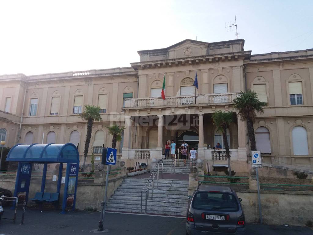 Coronavirus, il Rotary Sanremo Hanbury dona materiale sanitario all’ospedale Borea