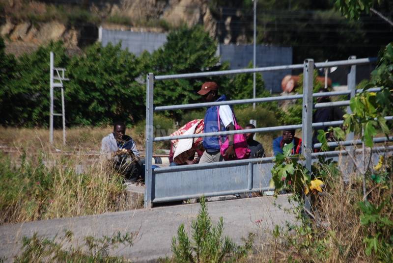 Ventimiglia, migranti nell&#8217;area riservata ai carristi