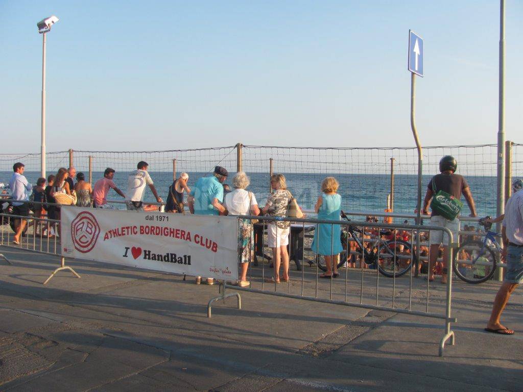 Grande partecipazione al torneo di beach-handball organizzato dall’ABC Bordighera e DisegualStar