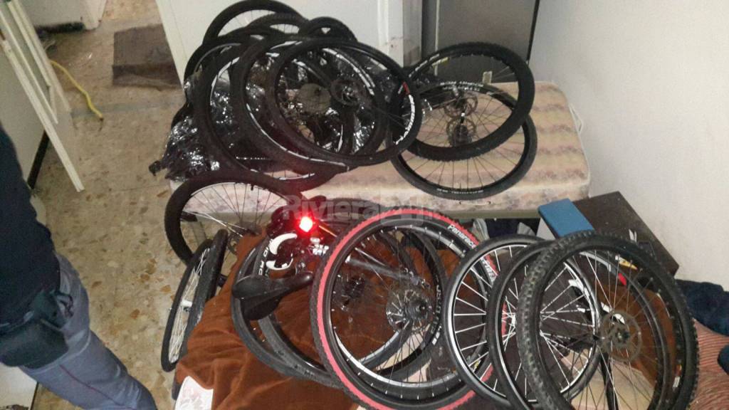 &#8220;Ladri di biciclette&#8221;, la Polizia sgomina banda di tunisini specializzata in costosi modelli da competizione