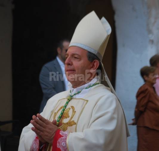 Con il Santo Rosario, la Via Crucis e le confessioni, proseguono gli eventi della visita pastorale di Monsignor Suetta alla Villetta