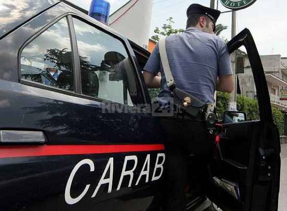 Furto in un supermercato, quattro persone arrestate dai carabinieri di Diano Marina