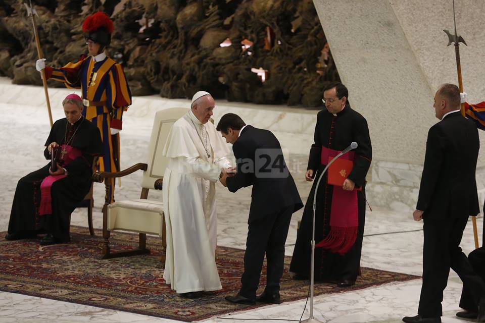 Commozione durante l'udienza in Vaticano per i parenti delle vittime di Nizza