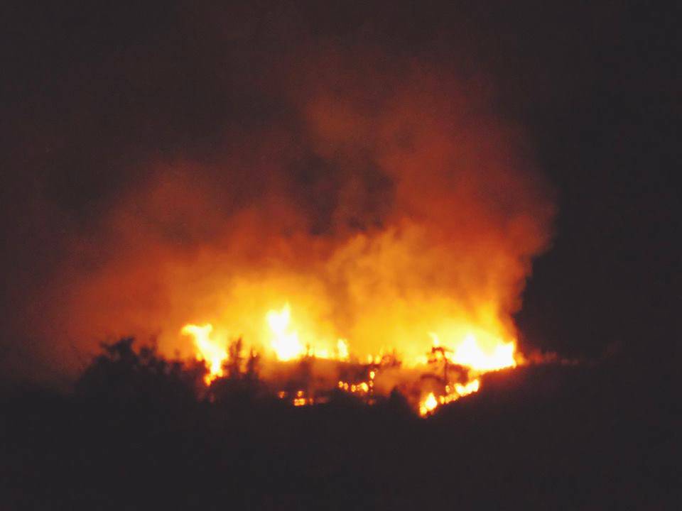 Notte di fuoco in provincia di Imperia