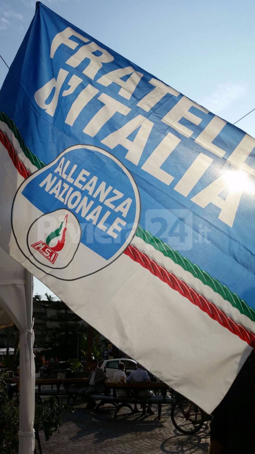 Sanremo, successo del banchetto di Fratelli D’Italia-Alleanza Nazionale in Piazza Colombo