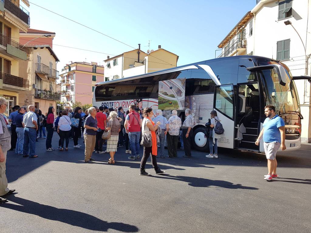 riviera24 - Taggia accoglie i Verbicaresi: arrivati in mattinata in piazza Garibaldi