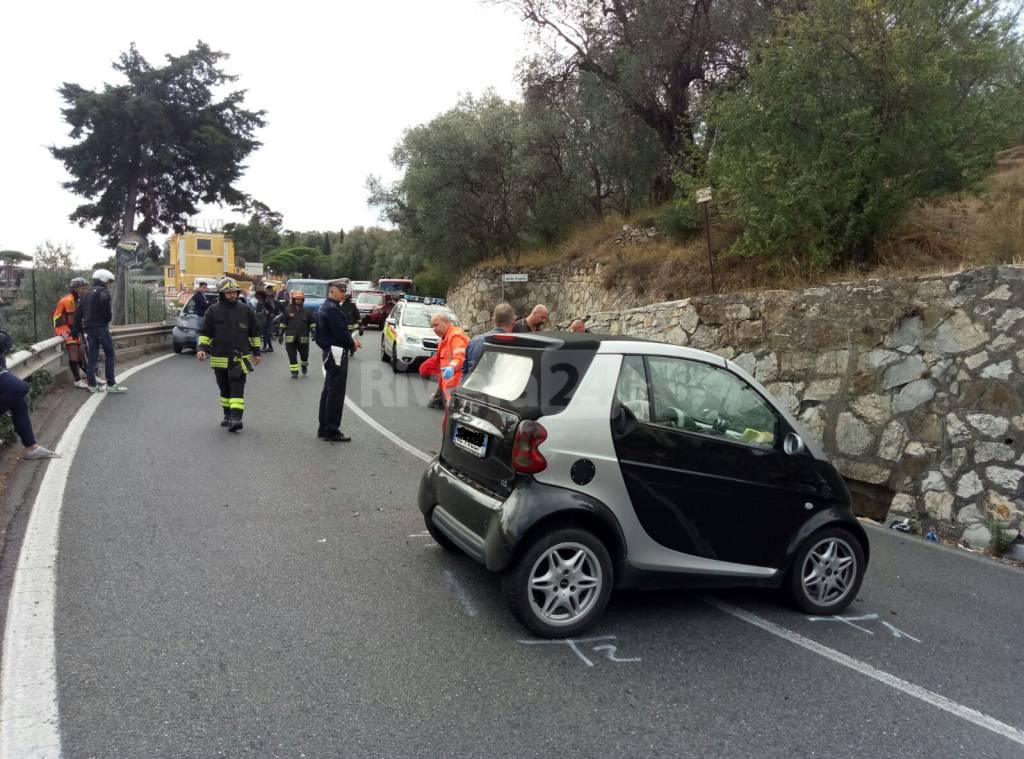 Scontro auto – moto sul Capo Berta, ferito un centauro e lunghe code tra Diano e Oneglia