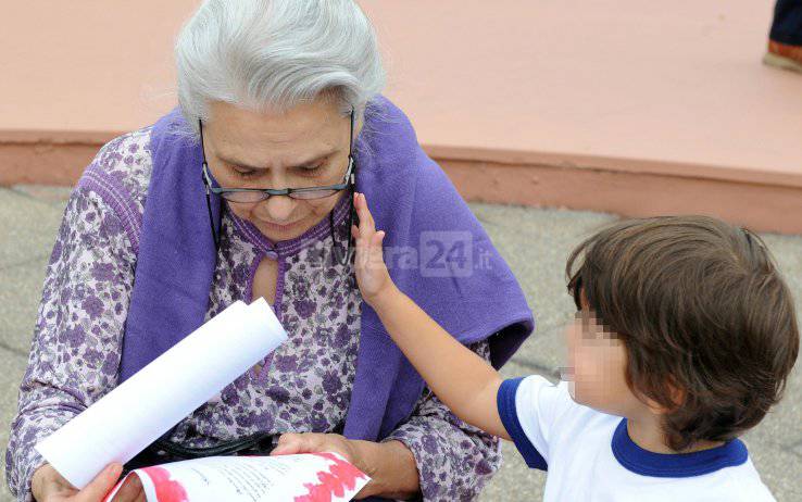 Unicef festeggia nelle piazze dell’Imperiese la festa dei nonni