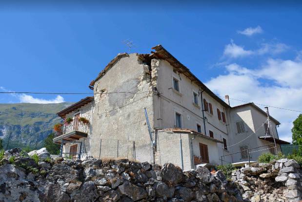 Cinque vigili del fuoco imperiesi in missione nelle zone terremotate