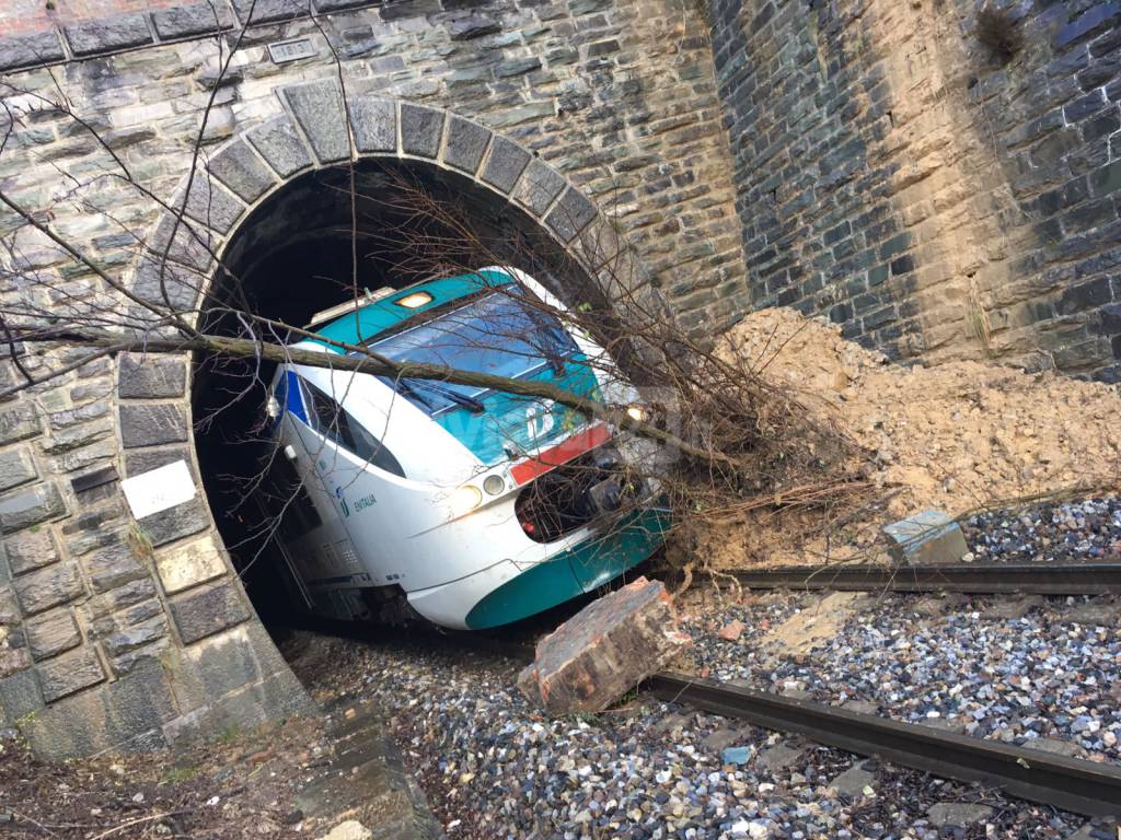 Frana sulla linea ferroviaria Nizza – Cuneo, disagi per la circolazione su rotaia