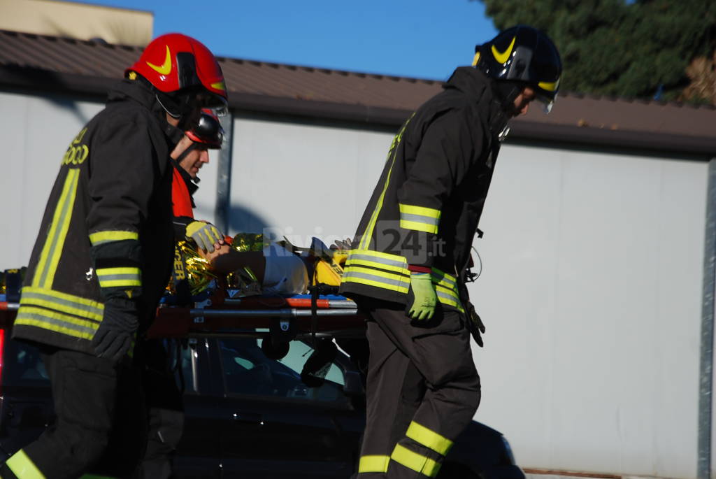 Borghetto San Nicolò, auto tampona uno scooter: una 48enne gravemente ferita