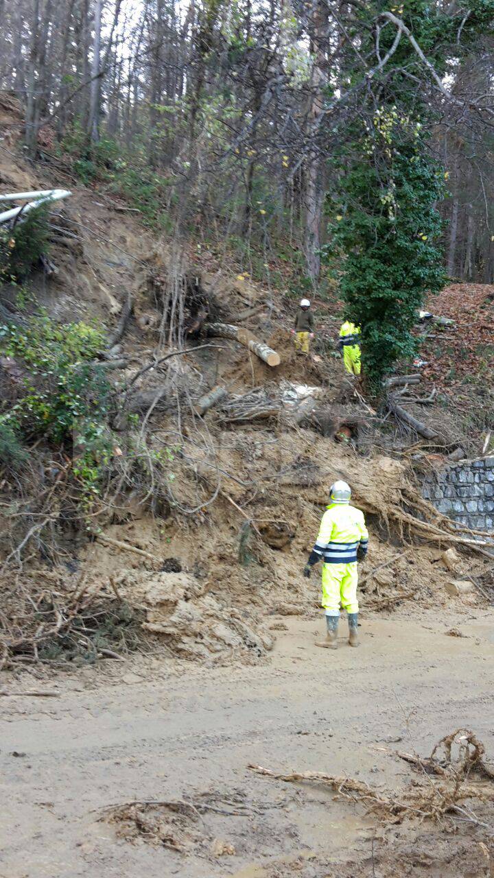 Mendatica, sopralluogo del sindaco e di un geologo dell’Ufficio Tecnico alla frazione di Monesi