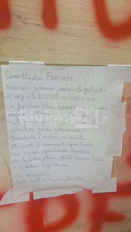 Misterioso documento affisso sullo striscione dell’Agnesi, lo stabilimento condannato alla chiusura