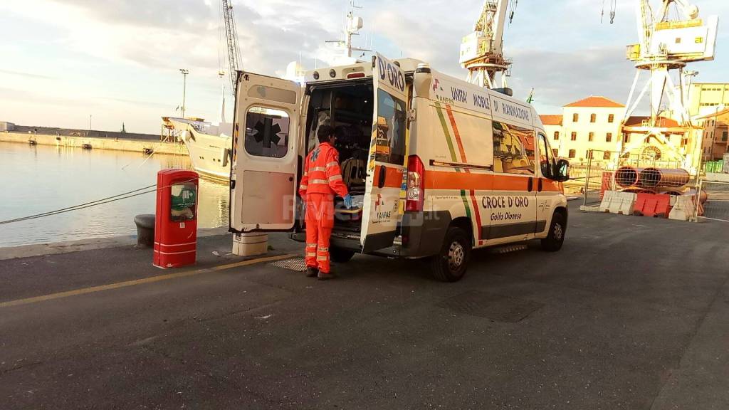 Cadavere ripescato nel porto di Imperia Oneglia