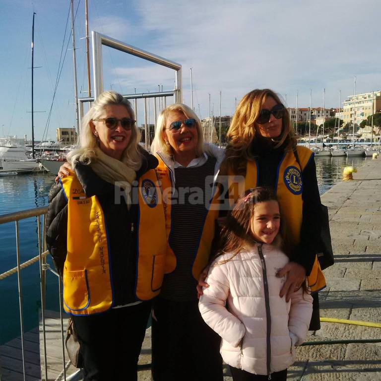 riviera24 - A Sanremo Babbo Natale arriva dal mare 