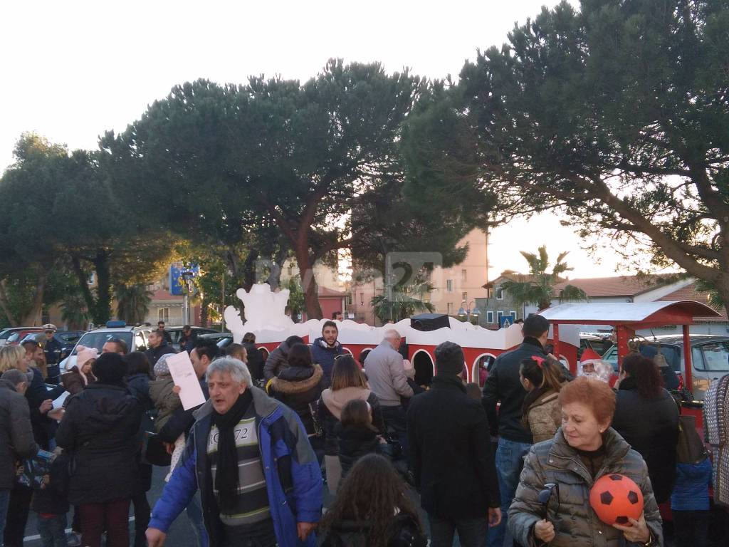 riviera24 - Babbo Natale sbarca a Vallecrosia