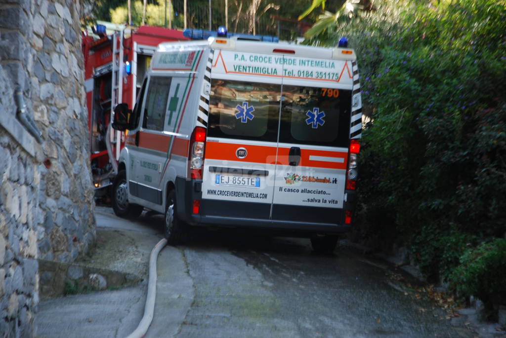 Soccorsi in via Sant'Anna a Ventimiglia