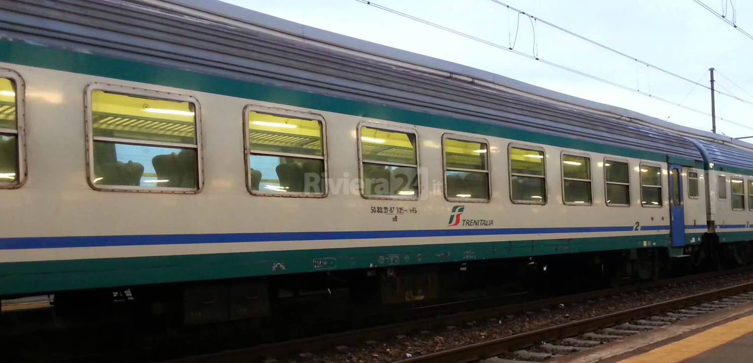 Investito da un treno a Diano San Pietro, allertato elisoccorso