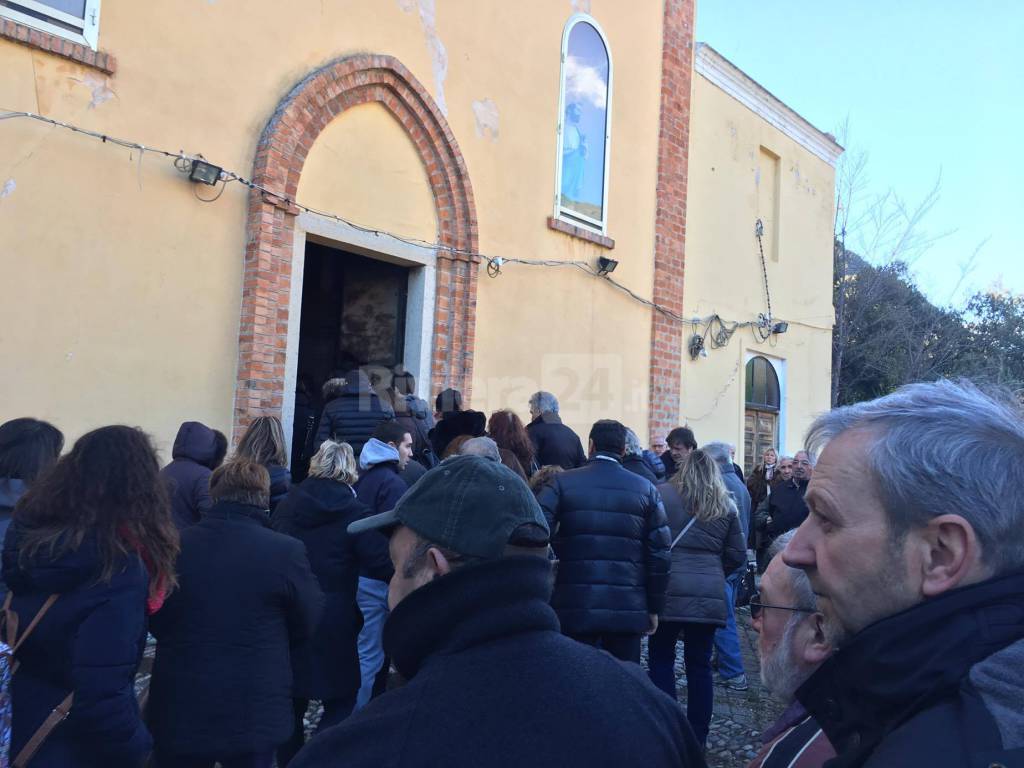 Ventimiglia: centinaia di persone per l'addio a Luciano Guglielmi, morto in seguito all'incidente di via Fois