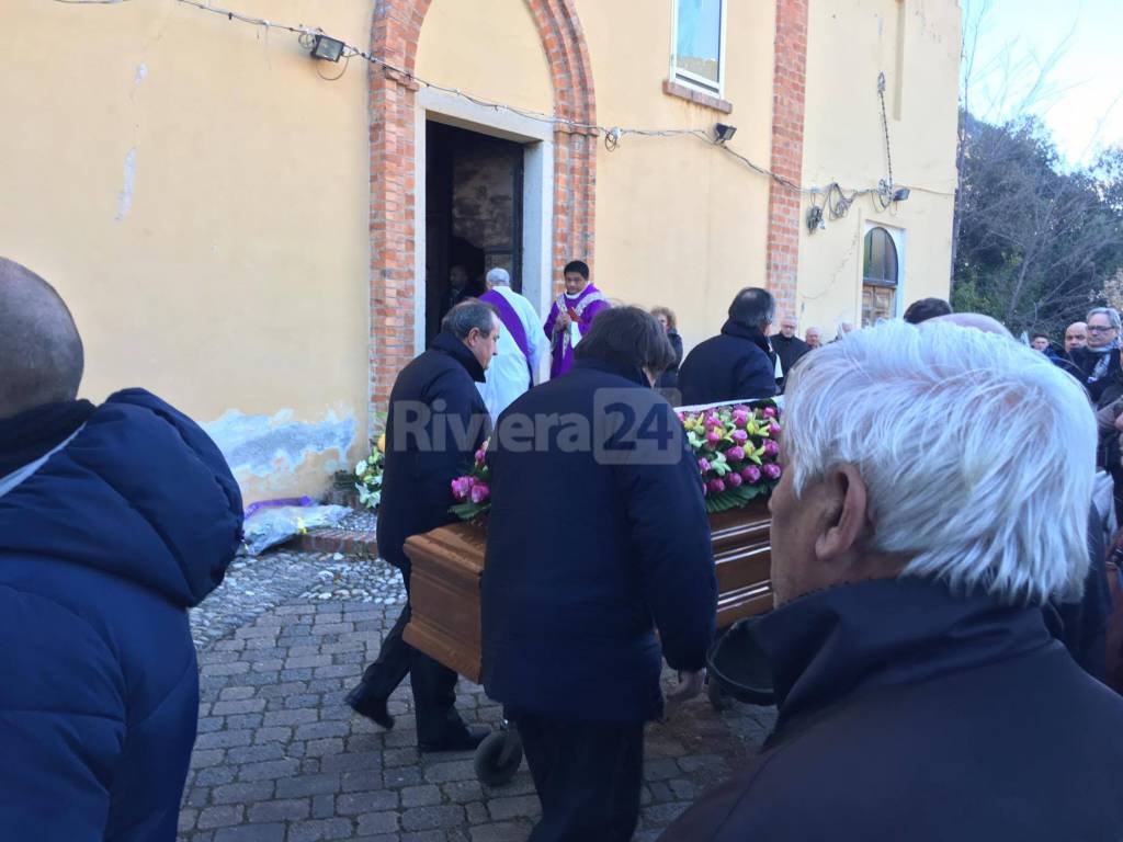 Ventimiglia: centinaia di persone per l&#8217;addio a Luciano Guglielmi, morto in seguito all&#8217;incidente di via Fois