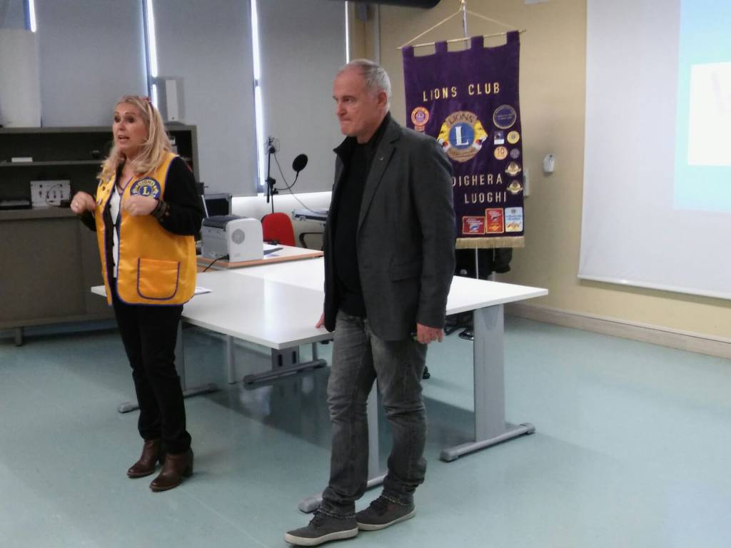 Il Lions Club Bordighera Ottoluoghi vicino ai giovani con il “Progetto Martina” e screening della vista