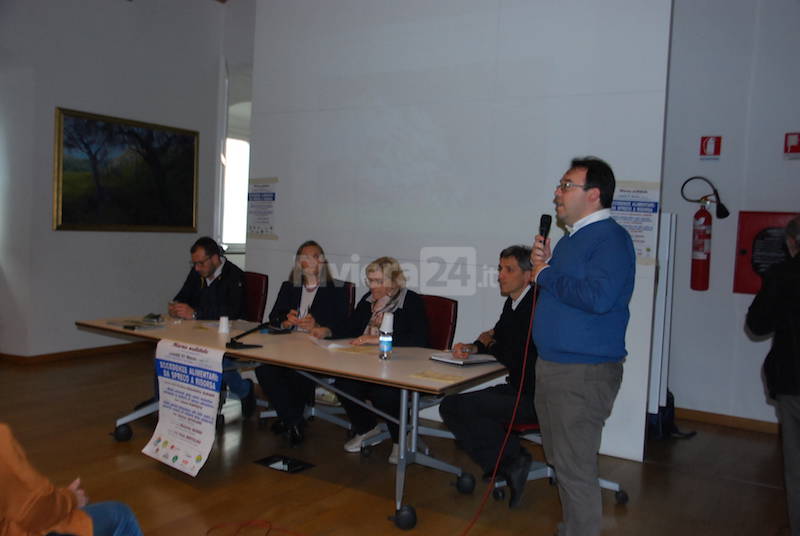 Ventimiglia, biblioteca Aprosiana gremita per la conferenza delle senatrici Albano e Puppato